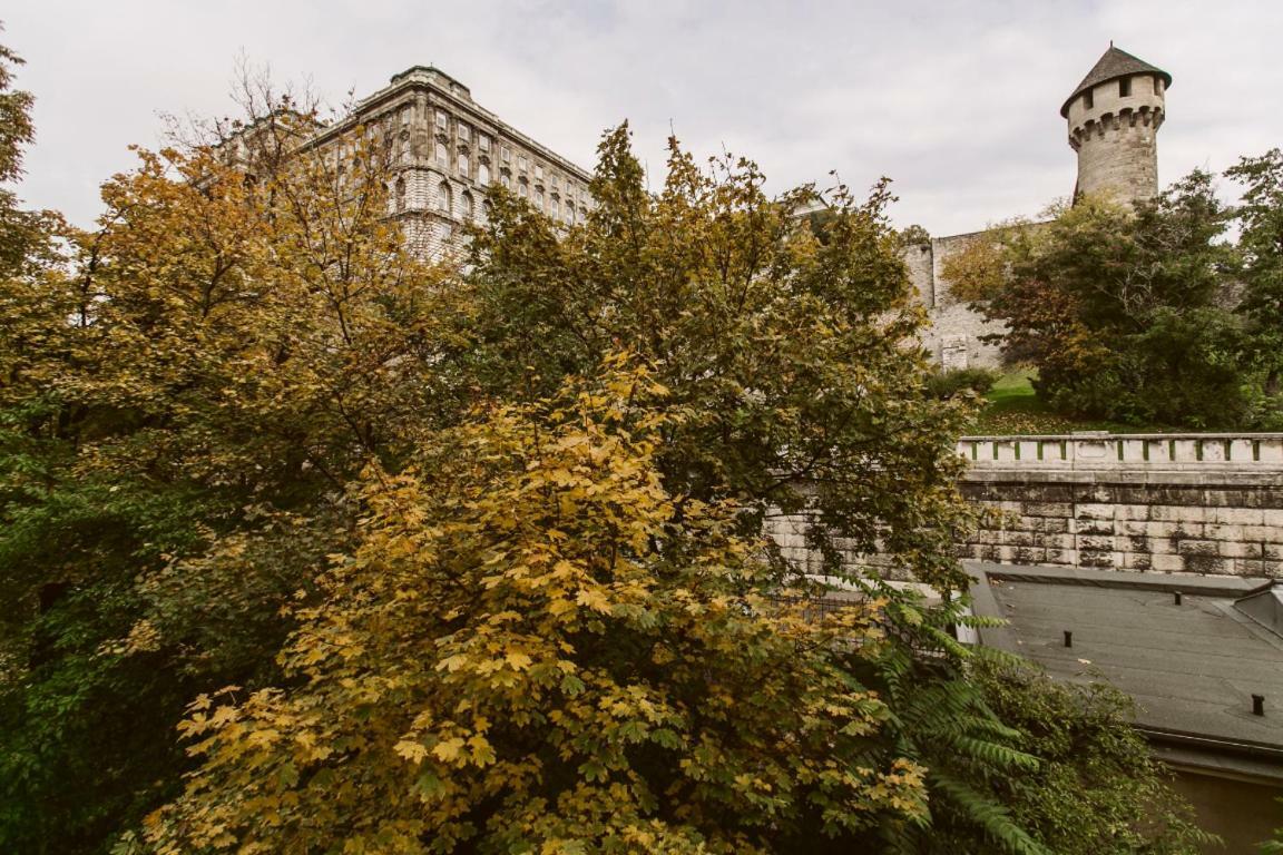 Luxury Apartment View On To The Castle Boedapest Buitenkant foto